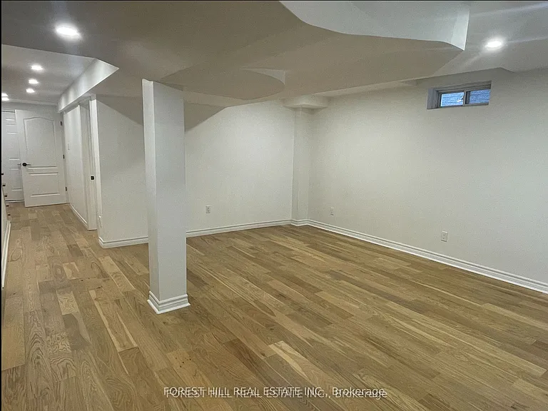 52 Adventure Cres #BASEMENT — Photo 8