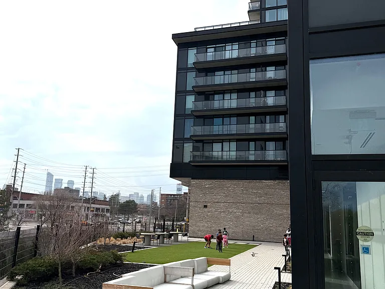 86 Dundas St E #1314 — Photo 25