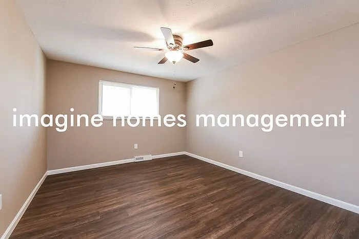 15614 Creekwood Ln — Photo 9