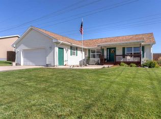 1004 Lennon Ln, Rapid City, SD 57701