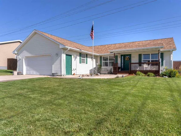 1004 Lennon Ln, Rapid City, SD 57701