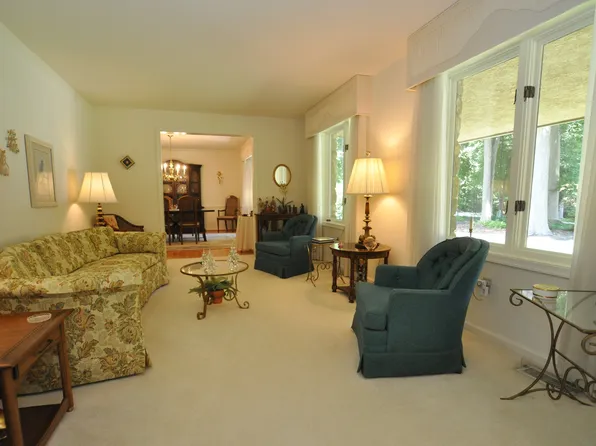 6 Copper Beech Ct, Landenberg, PA 19350