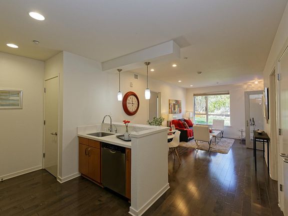 2nd image of 555 Bartlett St APT 209