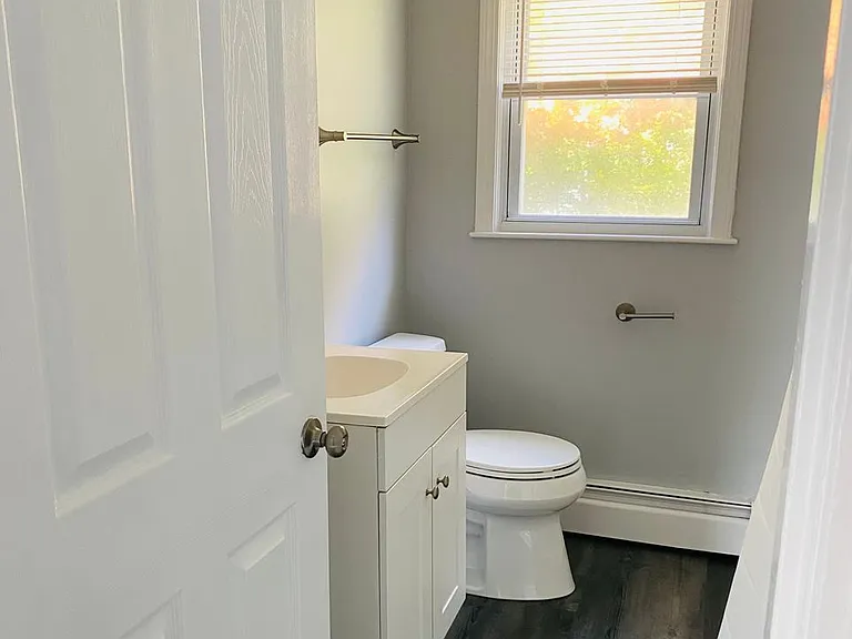 60 Hollis St — Photo 6