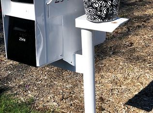 2544 Rose Blossom Dr, Springfield, OR 97477