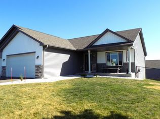 1075 Barnes Lake Dr, Nya, MN 55397
