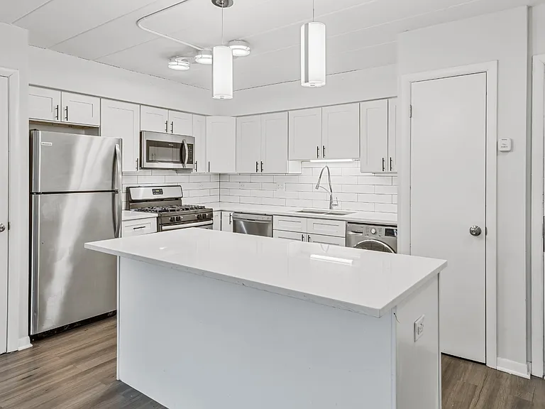 30 S Spring Ave #105 — Photo 6