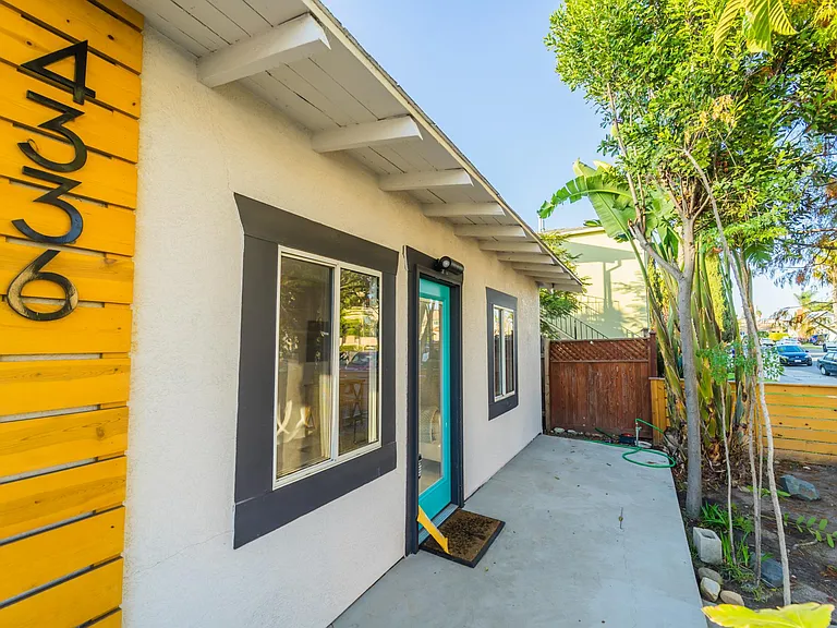 4336 Wilson Ave — Photo 2