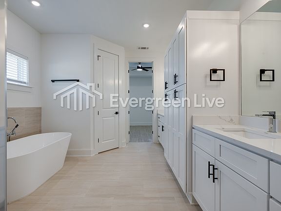 4th image of 4323 McSwain Dr