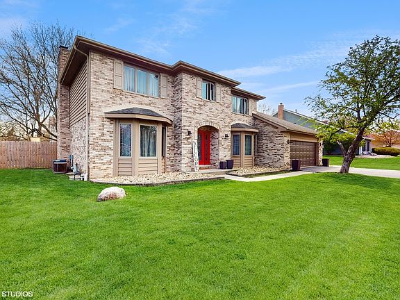 2nd image of 2946 Carmel Dr