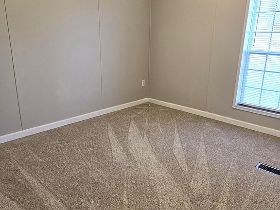 4th image of 111 Matterhorn Dr