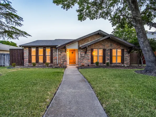 2700 Chancellor Dr, Plano, TX 75074