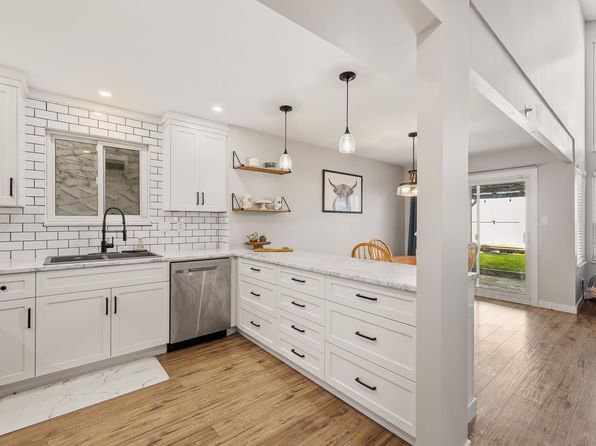 408 Bruneau Pl, Langley, BC V4W 3K9