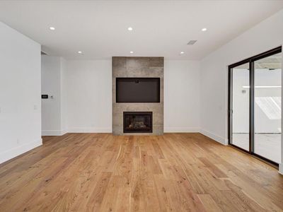 5520 Woodlake Ave, Woodland Hills, CA, 91367