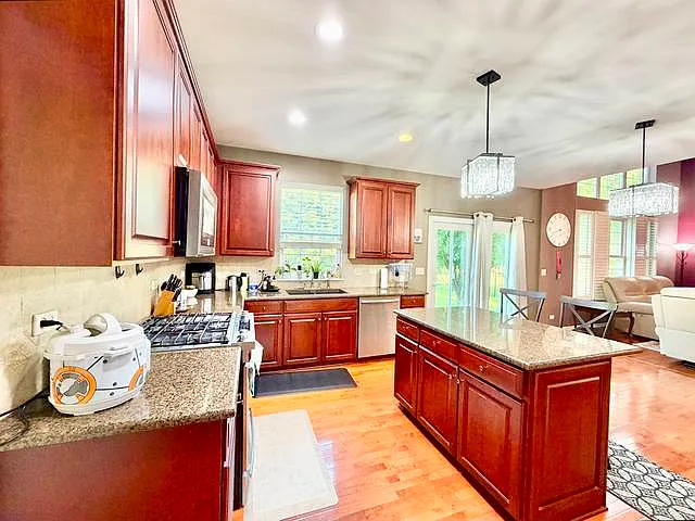 37061 N Bonnie Brae Rd — Photo 19