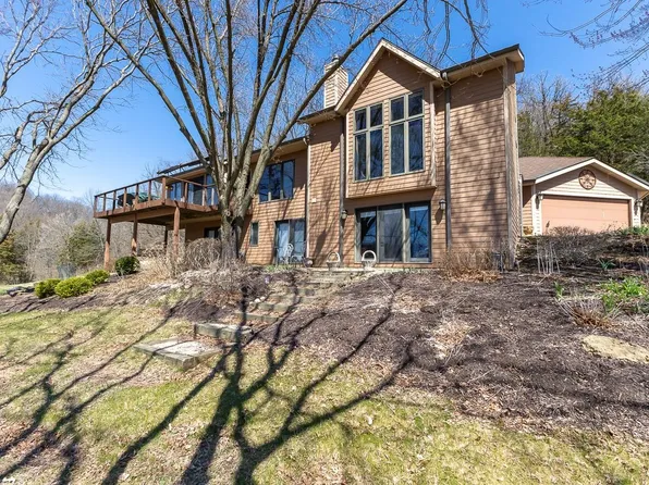 53 Sugarcreek Trl, Galena, IL 61036