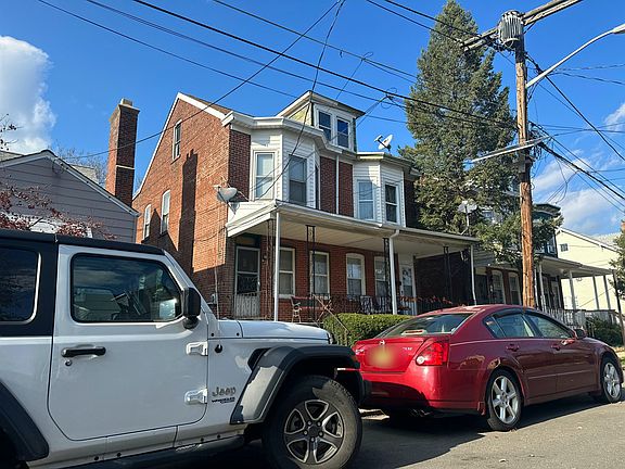 3rd image of 37 Alden Ave