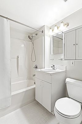 5th image of 37 W 127th St #2