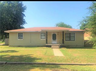 305 W Adams St, Crescent, OK 73028