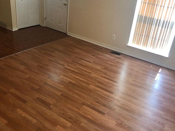 4th image of 35512 Turner Dr