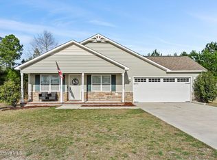 225 Lockwood Court, Hubert, NC 28539