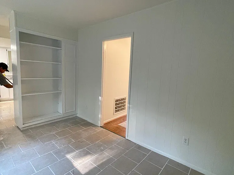 520 Elder St — Photo 6