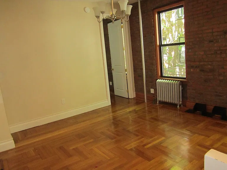 1647 Union St #4D — Photo 6