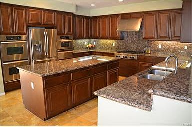 2nd image of 3550 Crestview Dr