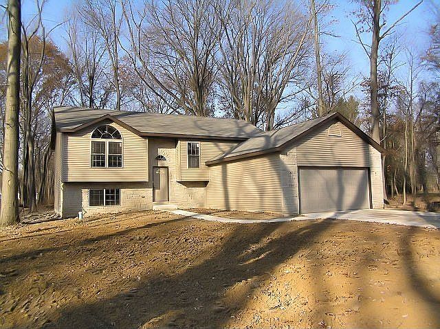 For Sale: 324 S 23rd St, Chesterton, IN 46304