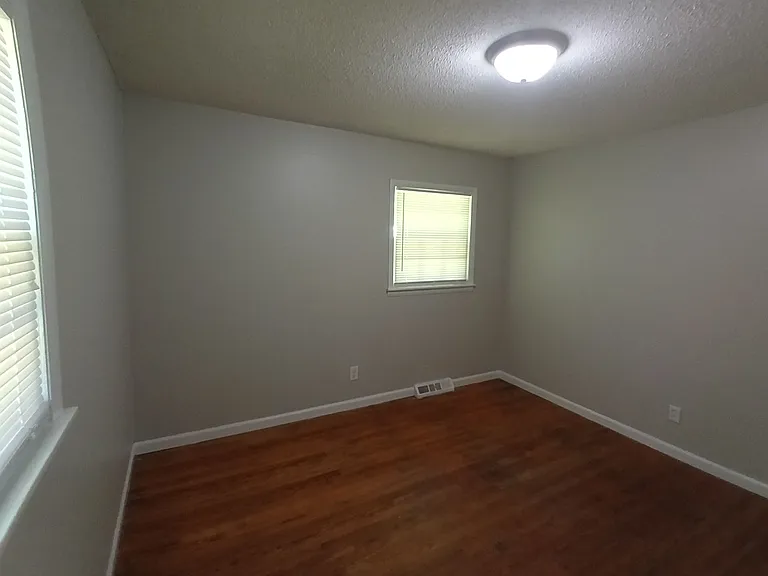 23 Sequoia Dr — Photo 11