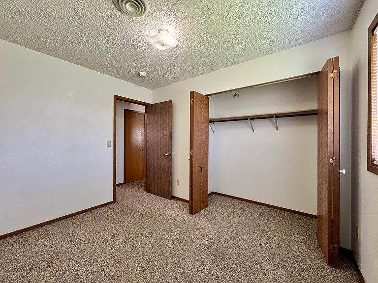 2340 Fairview Ave — Photo 22