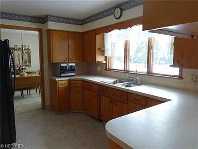 5th image of 674 Highland Park Dr