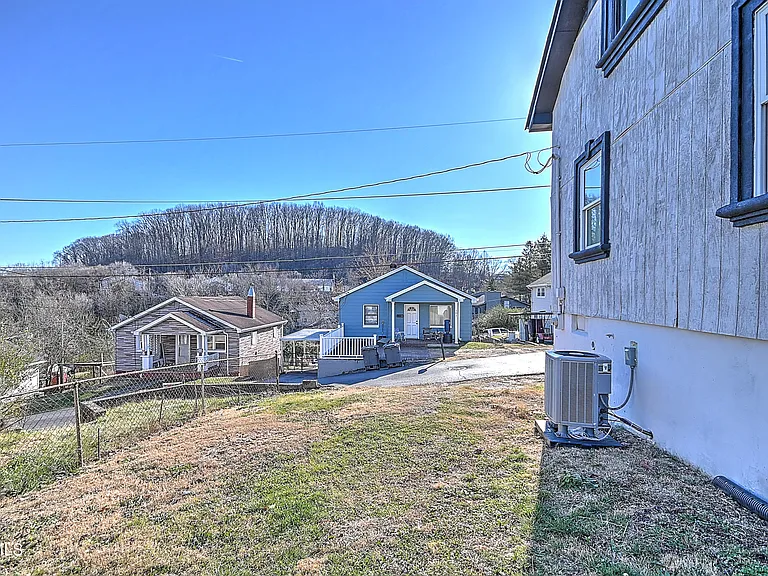 488 Virgil Ave — Photo 29