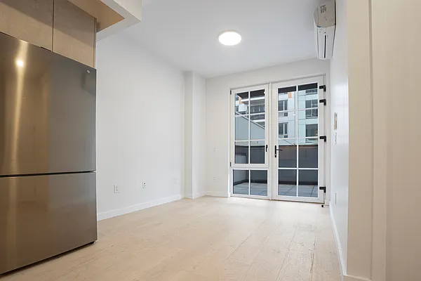 Rented by Jankos Group LLC | media 6