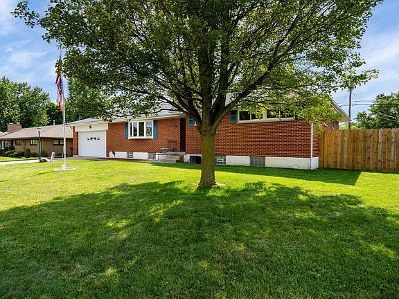 3rd image of 4257 Lamont Dr