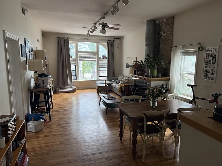 1835 W Thomas St #2F — Photo 4