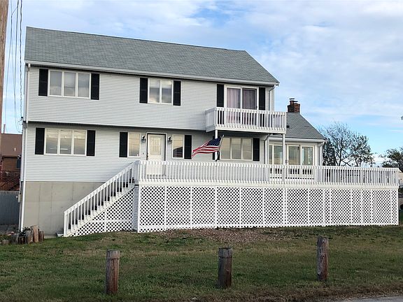 Gorgeous waterfront home