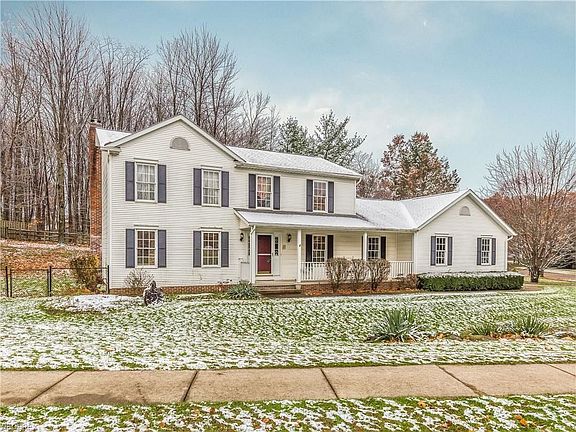 2nd image of 1140 Deepwood Dr