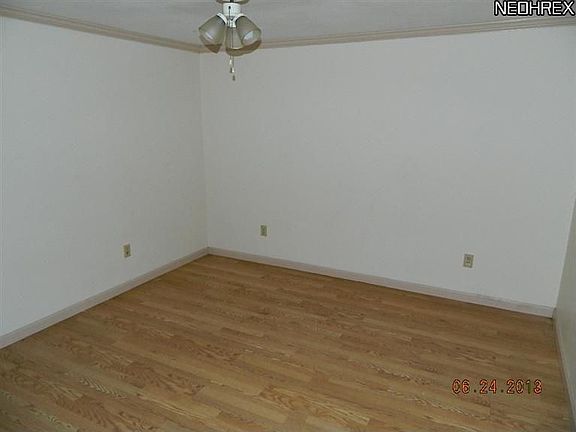 5th image of 9285 Dorothy Dr