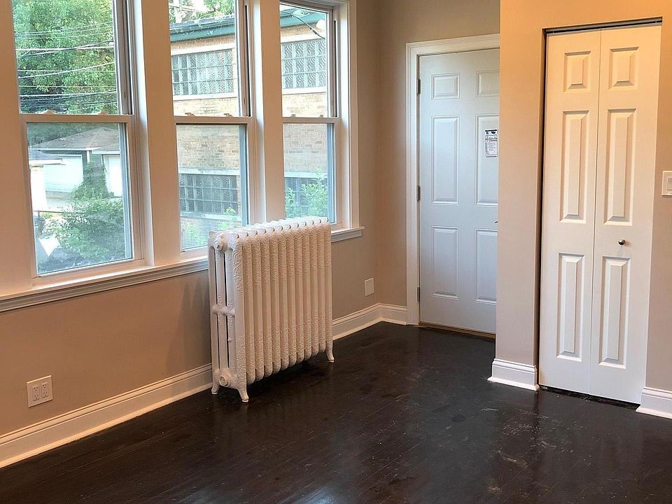Front entry & coat closet