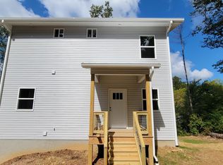 15 Davis Rd, Fairview, NC 28730