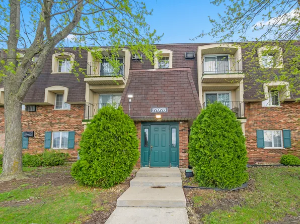 17975 Huntleigh Ct APT 301, Country Club Hills, IL 60478
