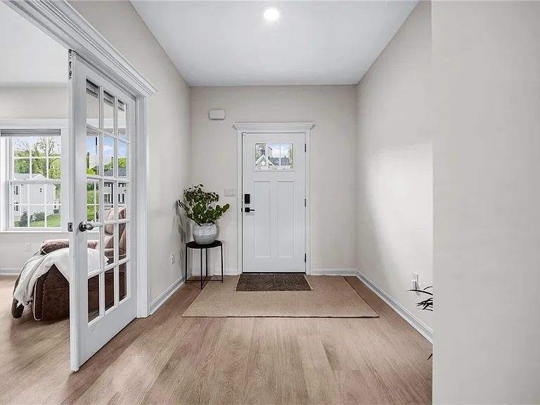 269 Lily Ridge Dr N — Photo 3