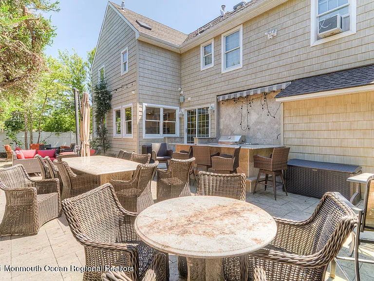 1603 Lake Ave — Photo 24