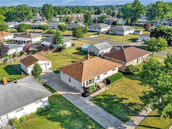 3rd image of 6430 Michael Dr