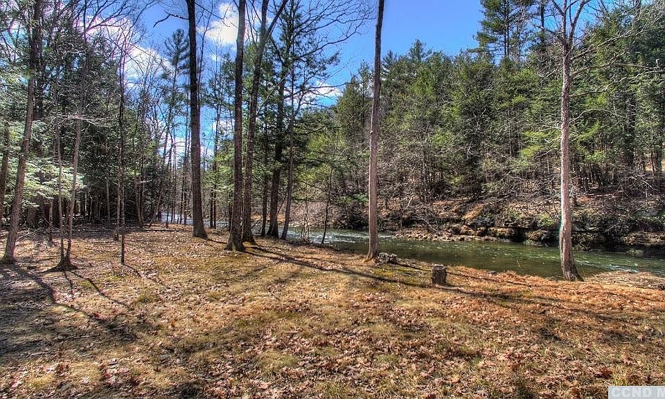 2nd image of 861 Potic Mountain Rd