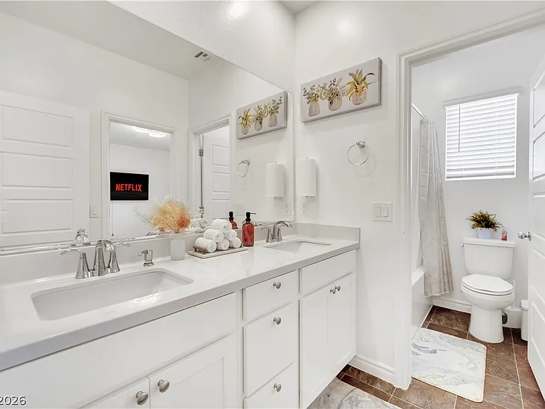 4388 Bayley Skye Ave — Photo 15