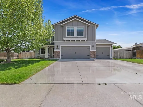 705 SW Panner St, Mountain Home, ID 83647