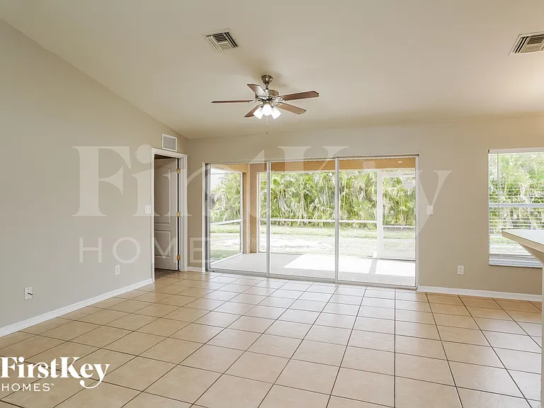 2237 Tropicana Pkwy W — Photo 2