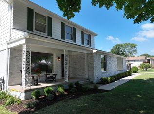 8093 Berkshire Dr, Grosse Ile, MI 48138